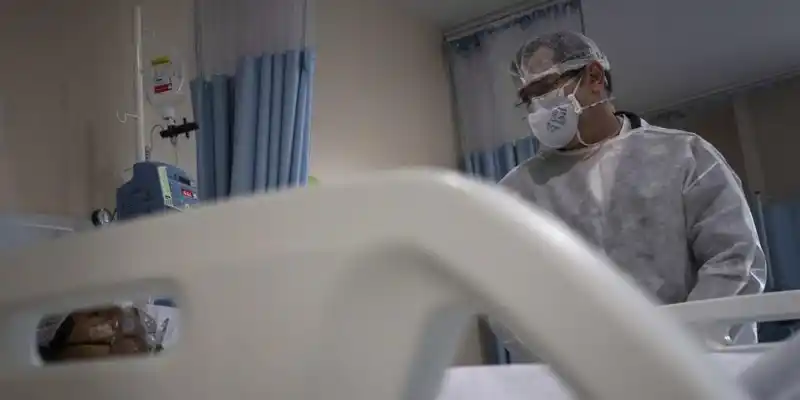 COVID-19 en Brasil: casi 100.000 muertes y cerca de 3 millones de casos