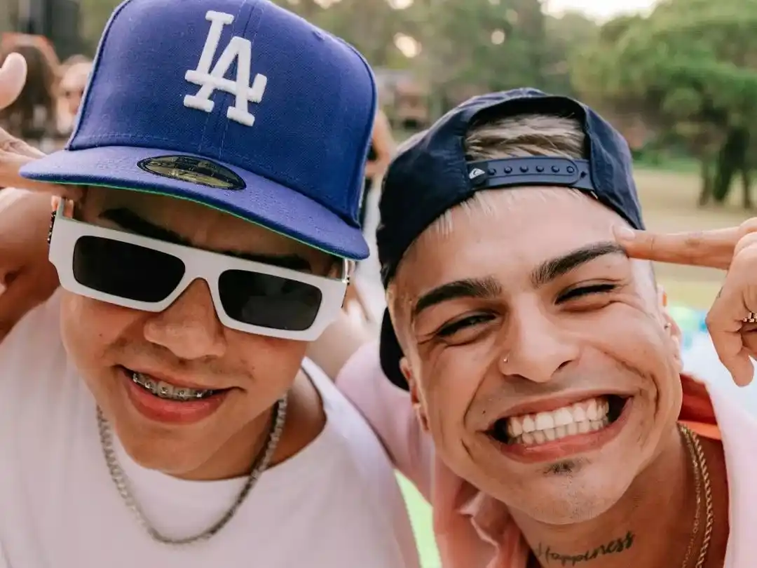 La T y la M llevó la fiesta a Arenas Verdes