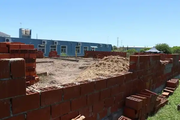 Pilar: Comenzó la construcción del primer centro de tratamiento de artefactos eléctricos