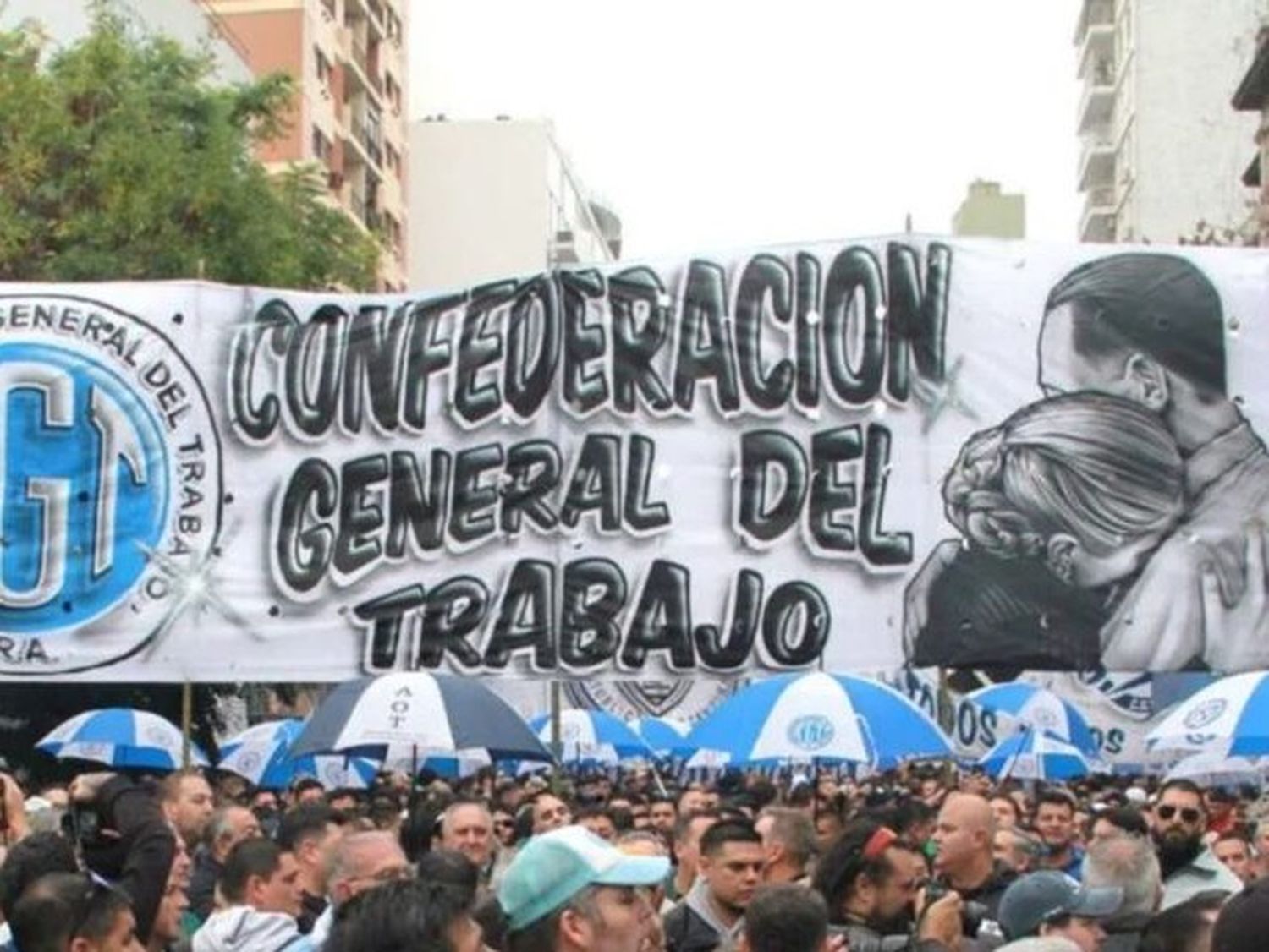 La CGT marcha por el Día del Trabajador con duras críticas al Gobierno de Milei