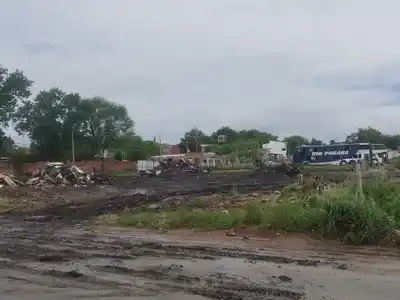 Tras la queja, desguazan todos los colectivos del predio en Villa Gaucho