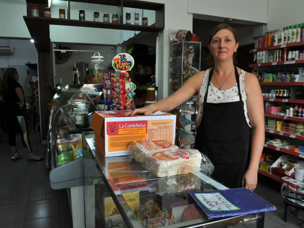 Los comercios chicos incorporaron el posnet  de crédito y débito    