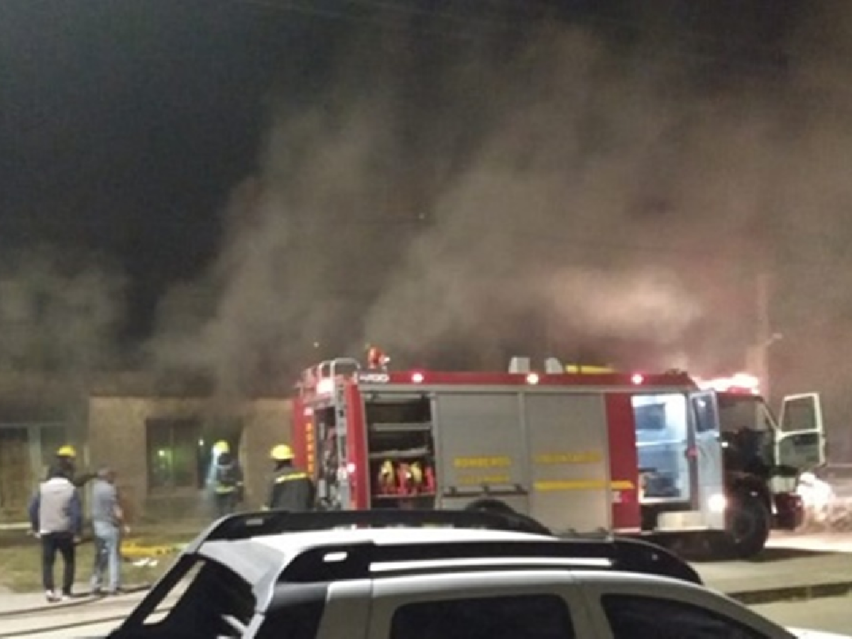 Tragedia en Villa María: dos niños murieron en el incendio de una vivienda