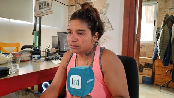 La echaron de la casa con sus hijos y quedó en la calle: vino a pedir ayuda y contó su historia