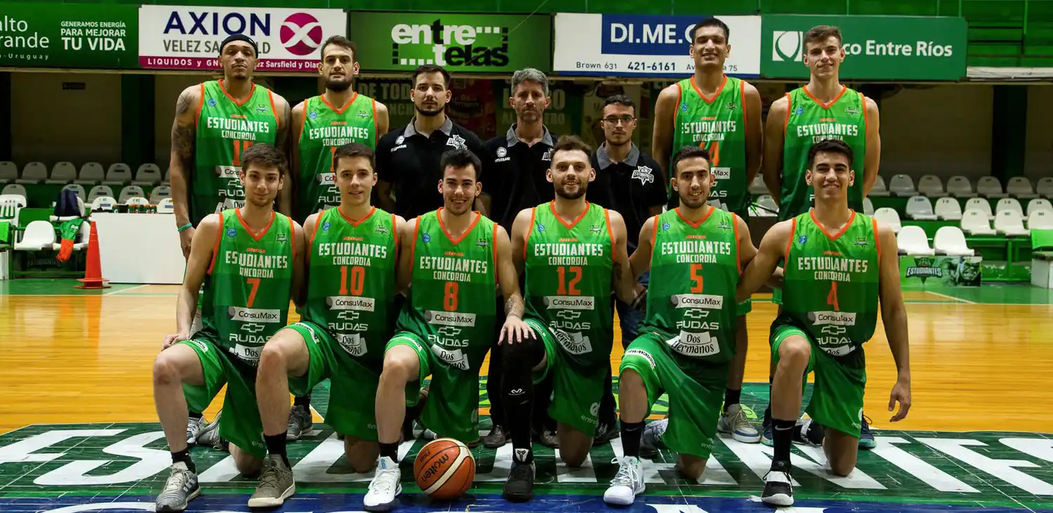 Yarza (10) progresa con Estudiantes.