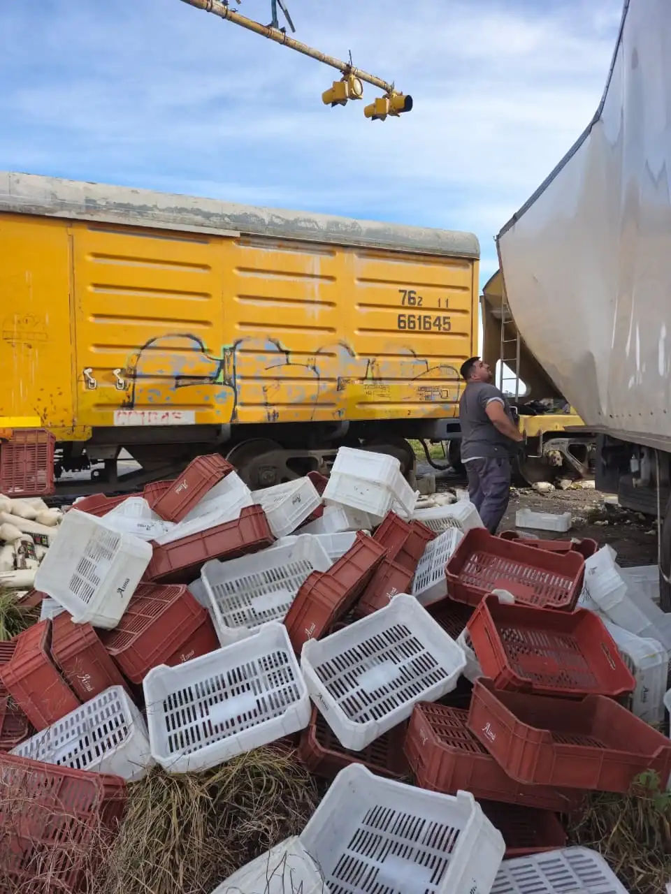 choque camion tren 23 06 26 - 3