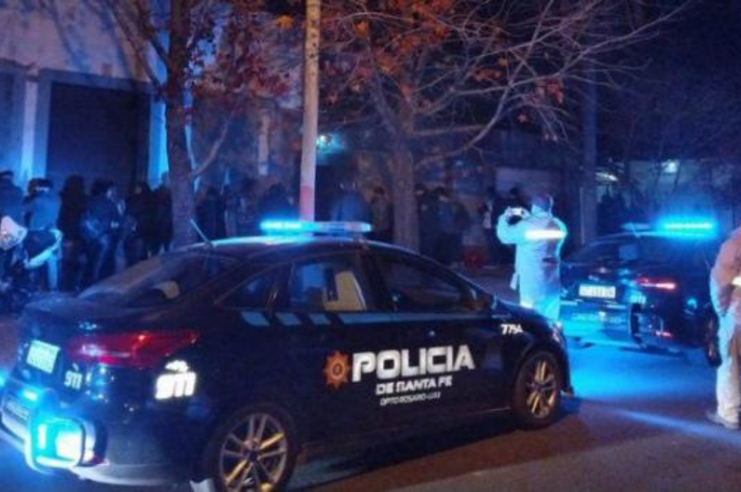 Desarticularon dos fiestas clandestinas en Santa Fe y Laguna Paiva