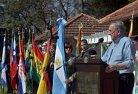 Lunghi participó del acto del Día del Inmigrante e hizo un fuerte llamado a la unidad y a la paz