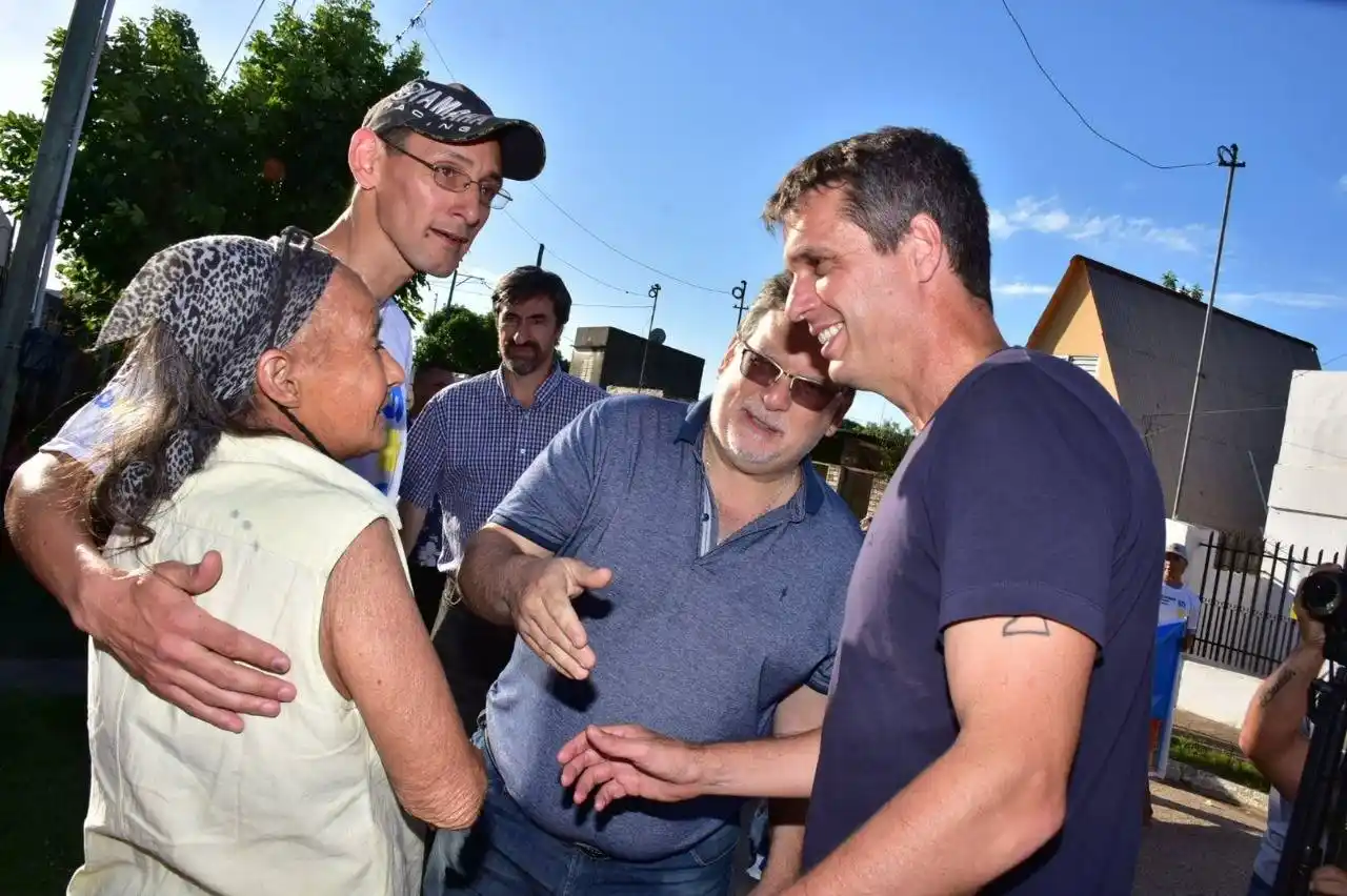 Cresto caminó en Concordia convocando a votar �Sen defensa de Entre Ríos⬝