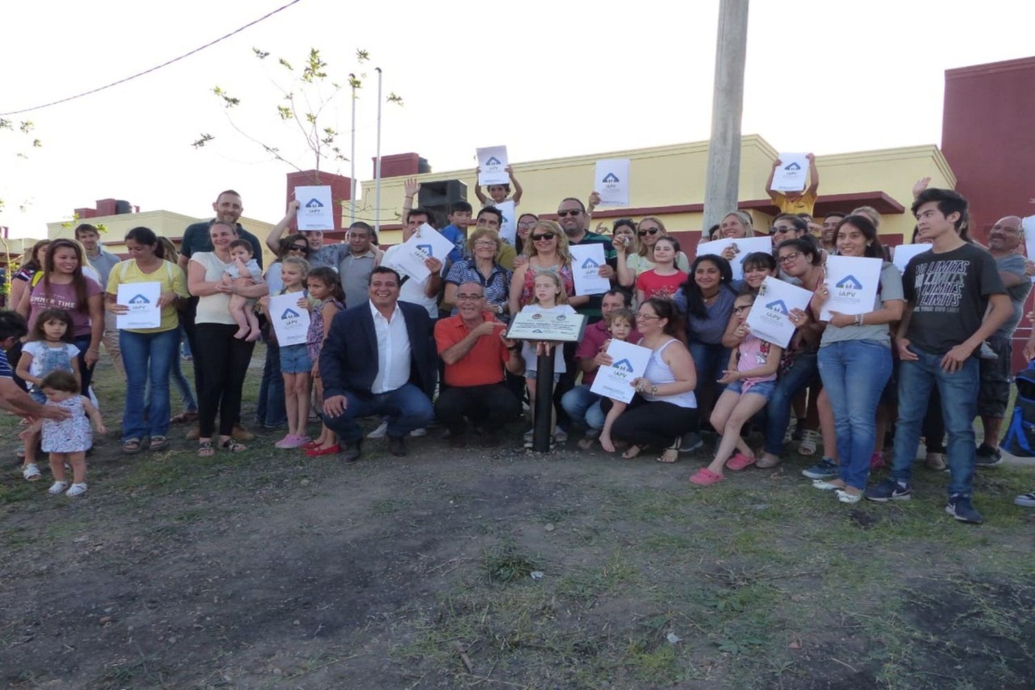 Ochenta familias de docentes accedieron a su casa propia