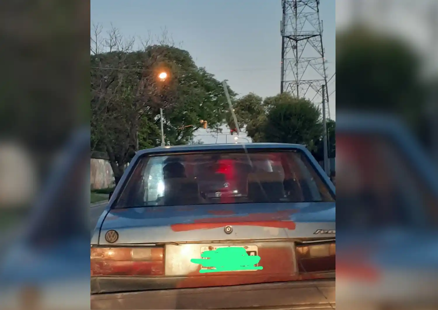 No se ven los semáforos de Salta y Juan B. Justo 