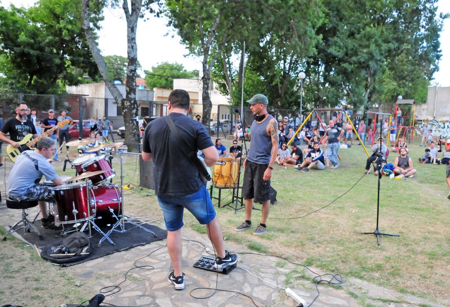“En Loimar todos adentro”, un festival en apoyo a los ex trabajadores de la ceramista