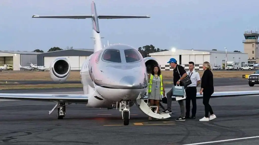 adorni vuelo