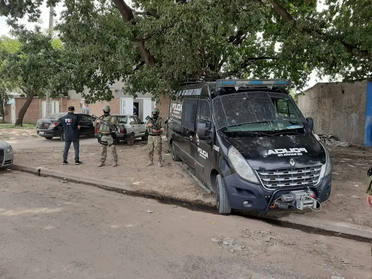 Atentado contra el Centro de Justicia Penal de Rosario: tres detenidos después de varios allanamientos