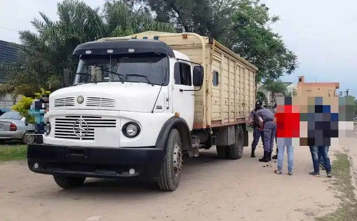 Realizó una compra millonaria con cheques apócrifos, fue identificado y detenido