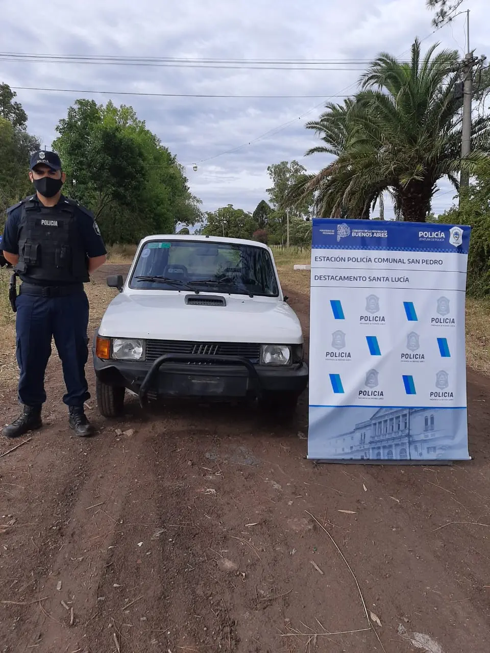 Hallaron abandonado en Pueblo Doyle el vehículo robado en nuestra ciudad