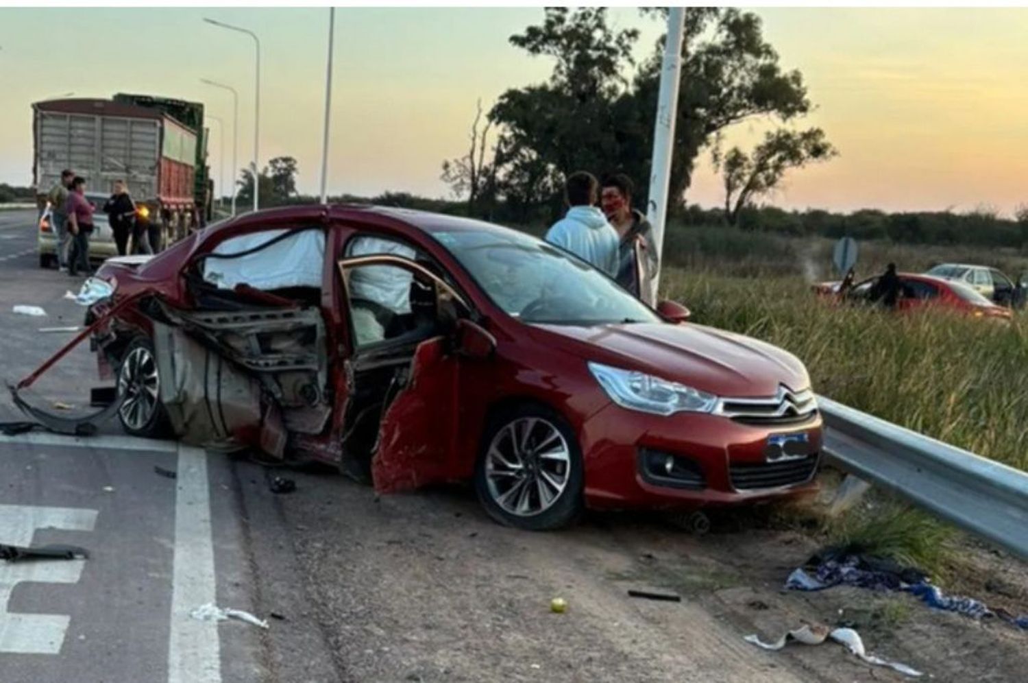 Hay tres personas heridas y la justicia investiga responsabilidades.