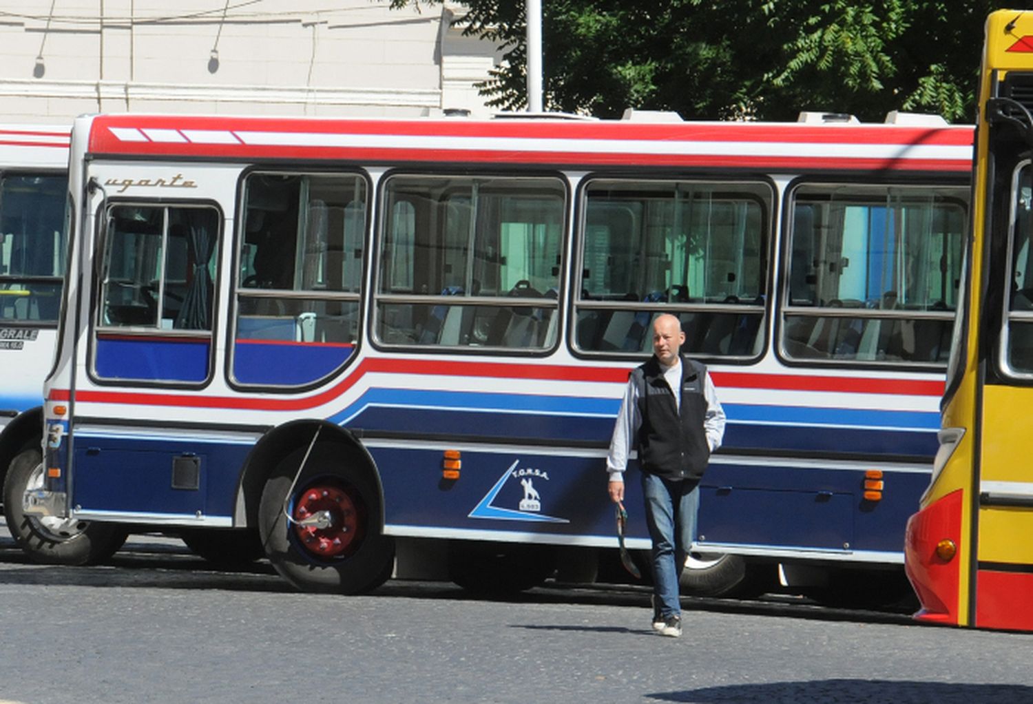 La UTA decretó un paro de colectivos en el interior del país para el próximo martes