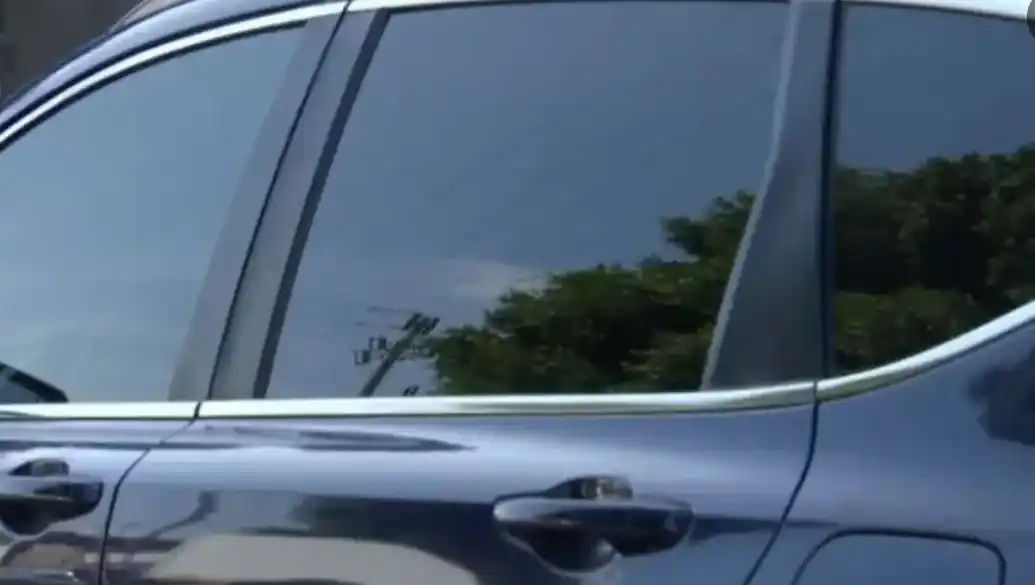 Está autorizado rendir el exámen para la Licencia de Conducir o con autos polarizados