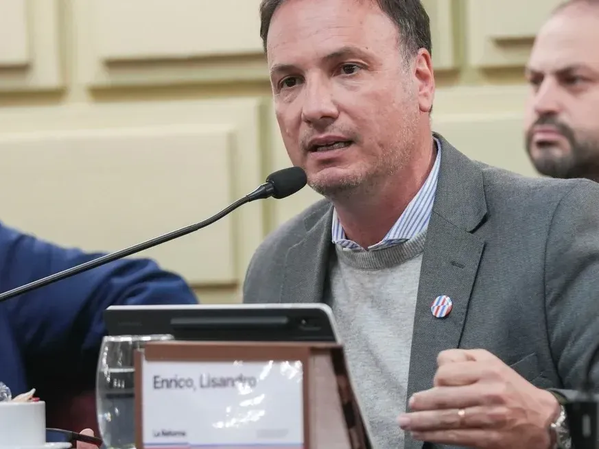 “Estas posturas autonomistas en donde los fiscales no quieren que nadie los controle y quieren tener el manejo de todo sin que nadie le diga nada, es directamente lesivo hacia un sistema republicano”, dijo Enrico.