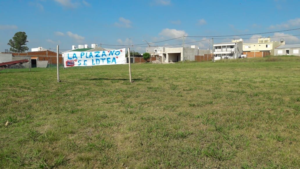 Un espacio verde en conflicto en el Barrio Parque del Lago