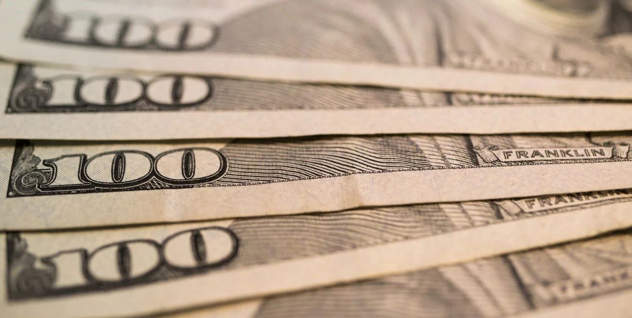 El dólar blue está al borde de alcanzar los $1.100 nuevamente.