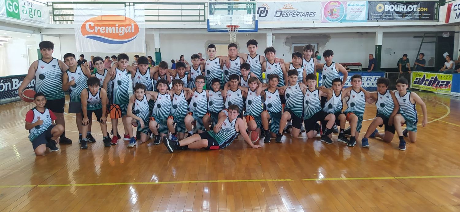Entre el sábado y domingo se desarrolló la actividad de minibasquetbol en el estadio "Islas Malvinas".