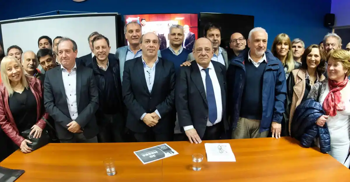 Arroyo terminó la semana con otro despido en su Gabinete