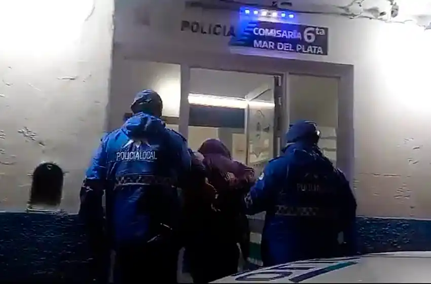 Escalaba techos en La Florida y Los Tilos para robar: atrapan a un hombre con antecedentes