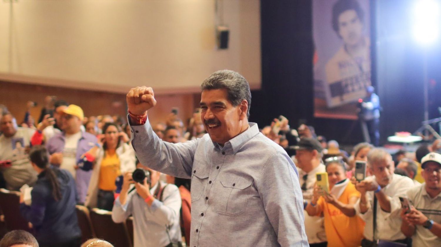 El PODER COMUNAL toma fuerza: «Tenemos mucho que aprender del pueblo», dice Maduro