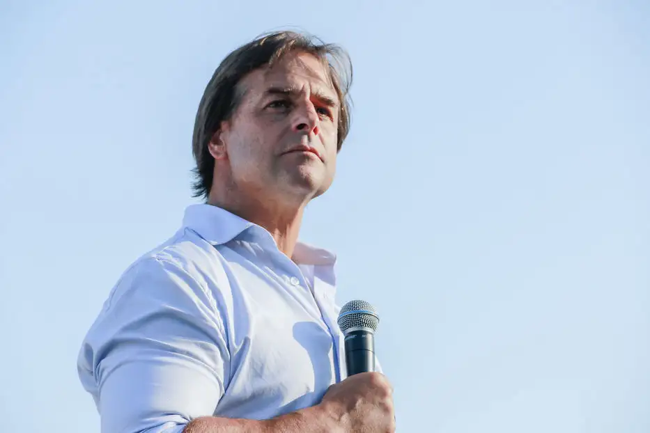 Uruguay votará entre mantener a la izquierda o volver a la derecha