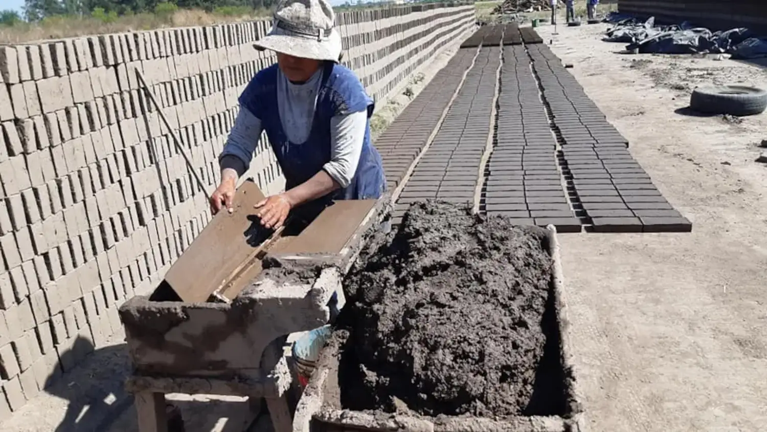 Quieren que el ladrillo nogoyaense ingrese a la obra pública