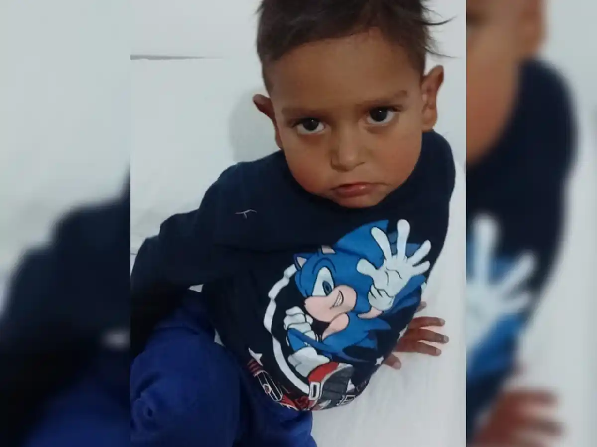 Dylan sufre una enfermedad metabólica y necesita ayuda para su tratamiento