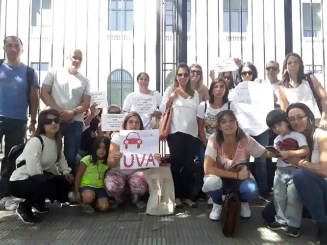Primera sentencia del país: la Justicia ordena reajustar un crédito UVA