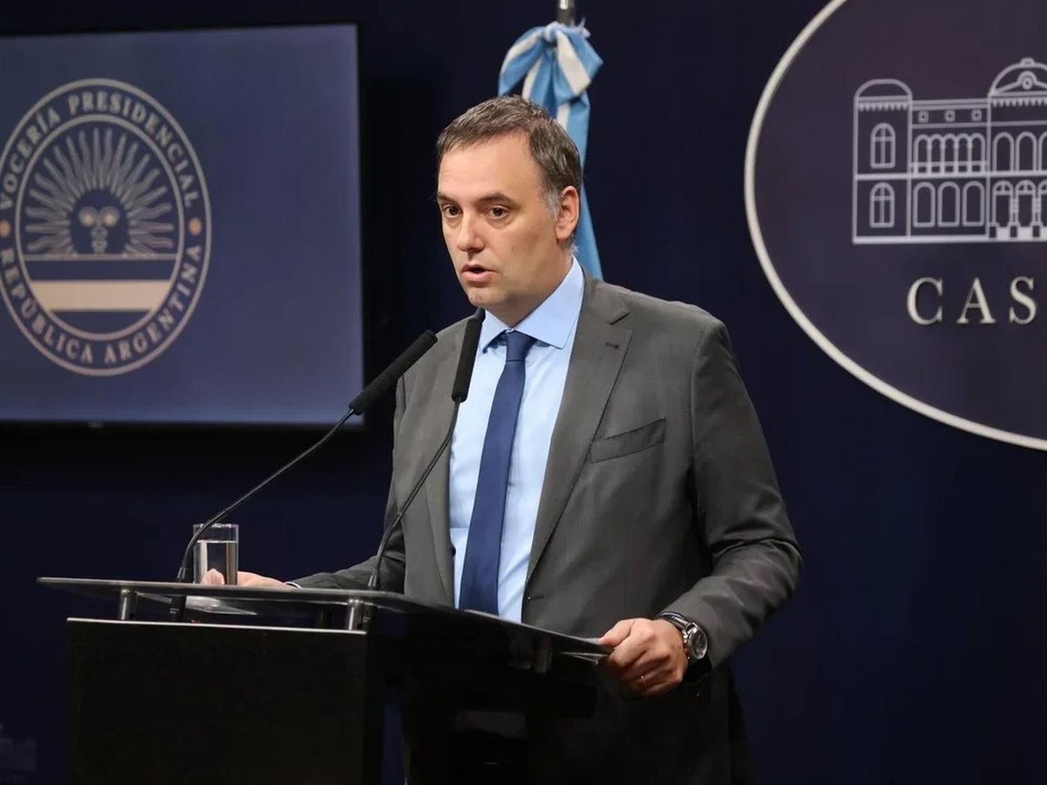 El Gobierno elimina por decreto la jornada no laborable del Día del Empleado Público