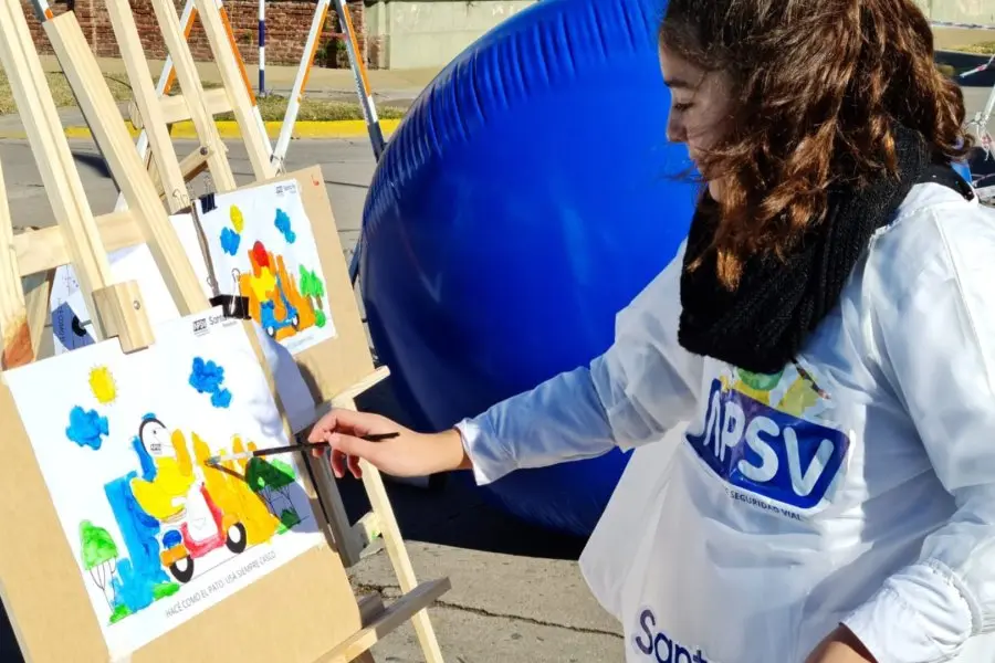La APSV celebra el Mes de las Infancias con actividades y mensajes que promueven una movilidad segura de niños y niñas