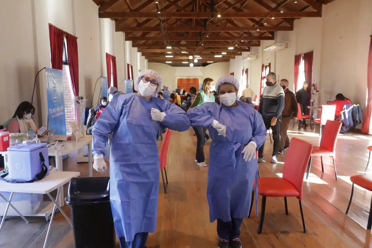 Ya se vacunan gualeguaychuenses de entre 30 y 35 años