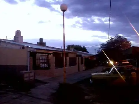 Vecinos del barrio 338 reclaman por la falta de iluminación y respuestas