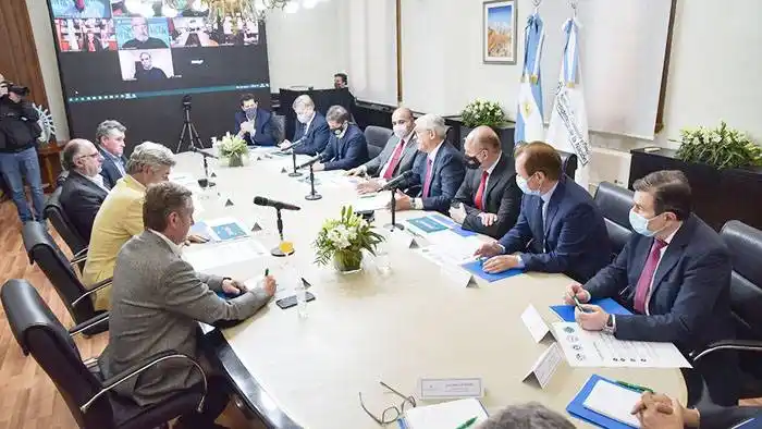 A partir del lunes se libera la  exportación de vaca conserva  y manufactura a China