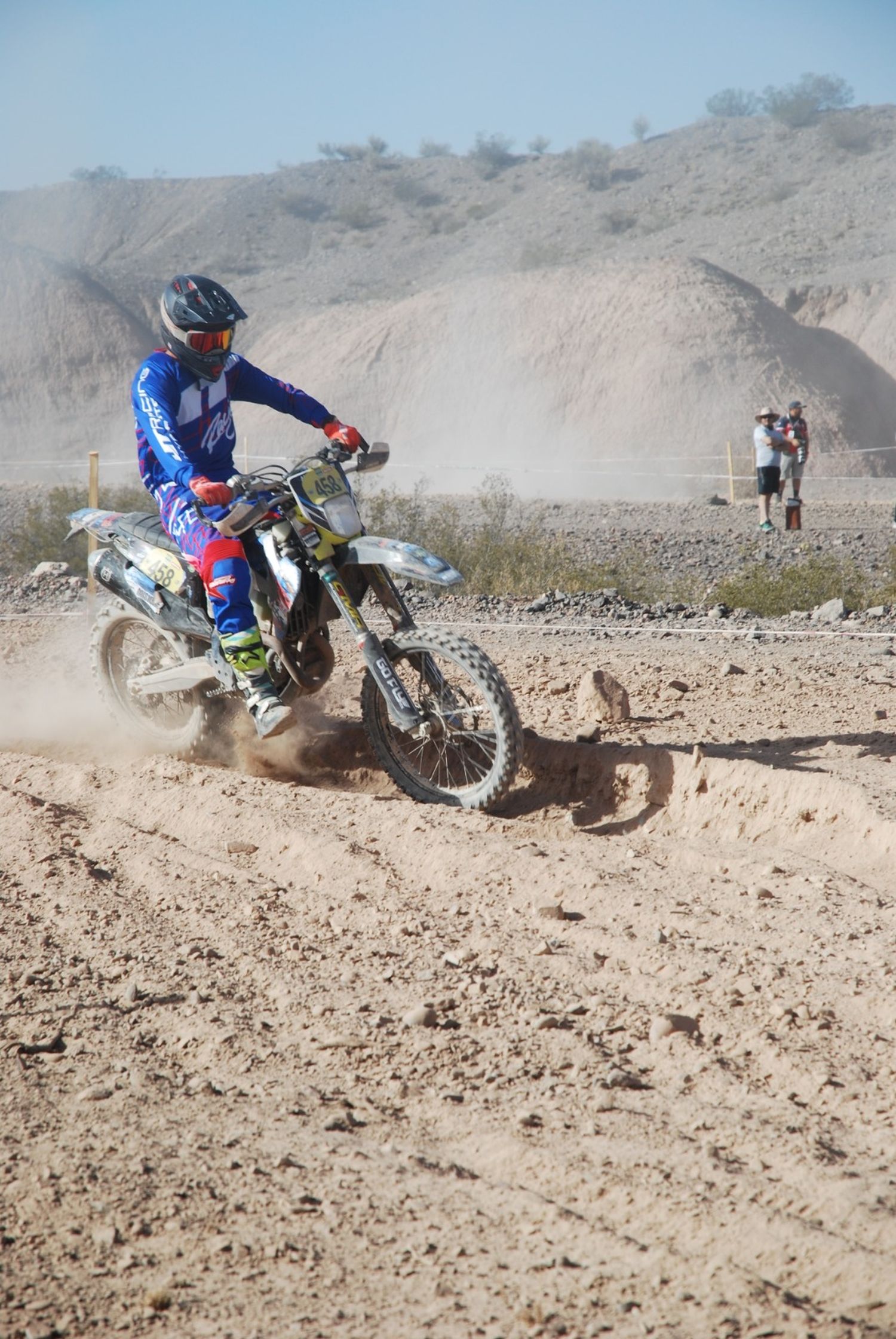 Maxi Sartori volvió a hacer otra gran etapa en los 6 Días de Enduro en San Juan