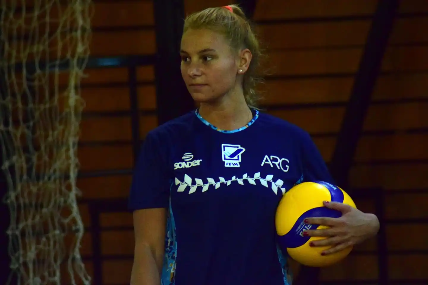 Azul Benítez con la indumentaria de la Selección Nacional.  (Foto: FeVA)