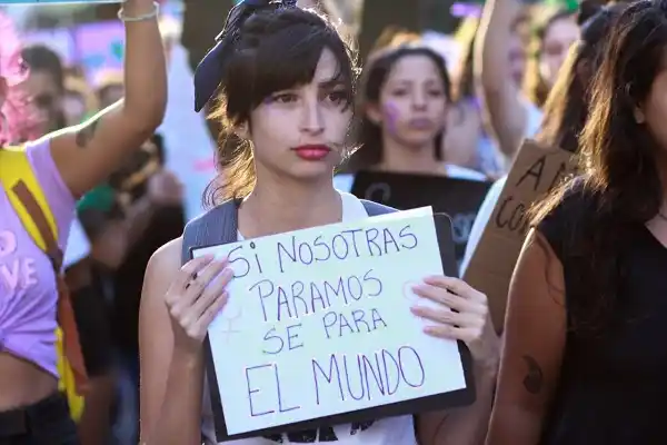 Muerte, desigualdad y violaciones, ¿Pueden ser parte de “una moda”?