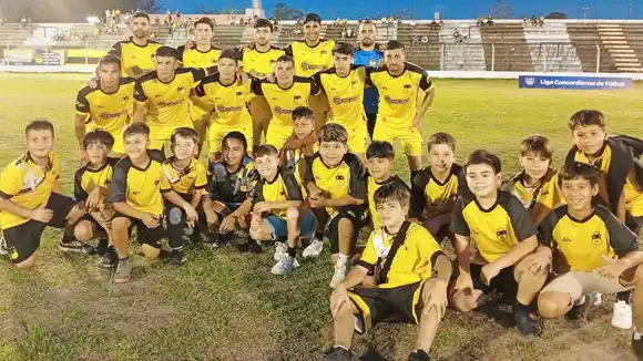 Comunicaciones y Libertad definen el Petit Torneo del Clausura