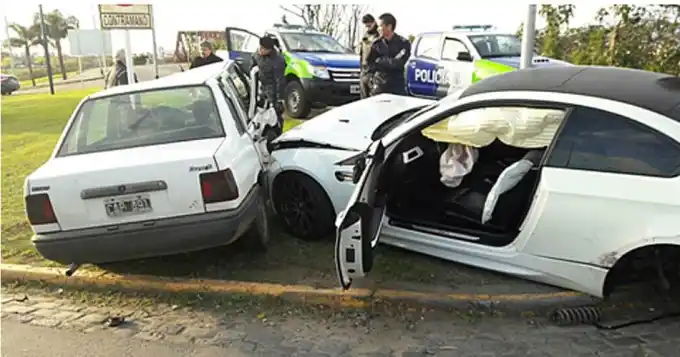 Boca: Centurión chocó tres autos a la salida de un boliche en Lanús