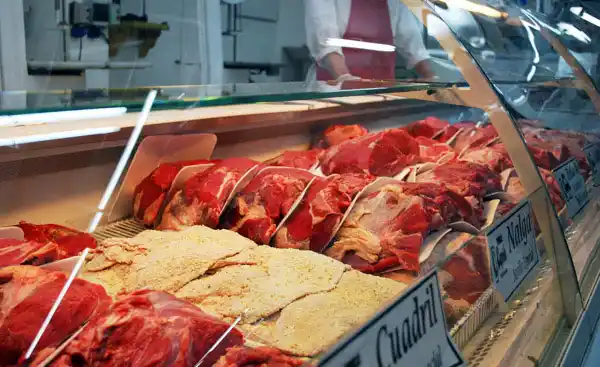 Denuncian que “el troceo de carnes traerá aumentos en góndola y es inviable”