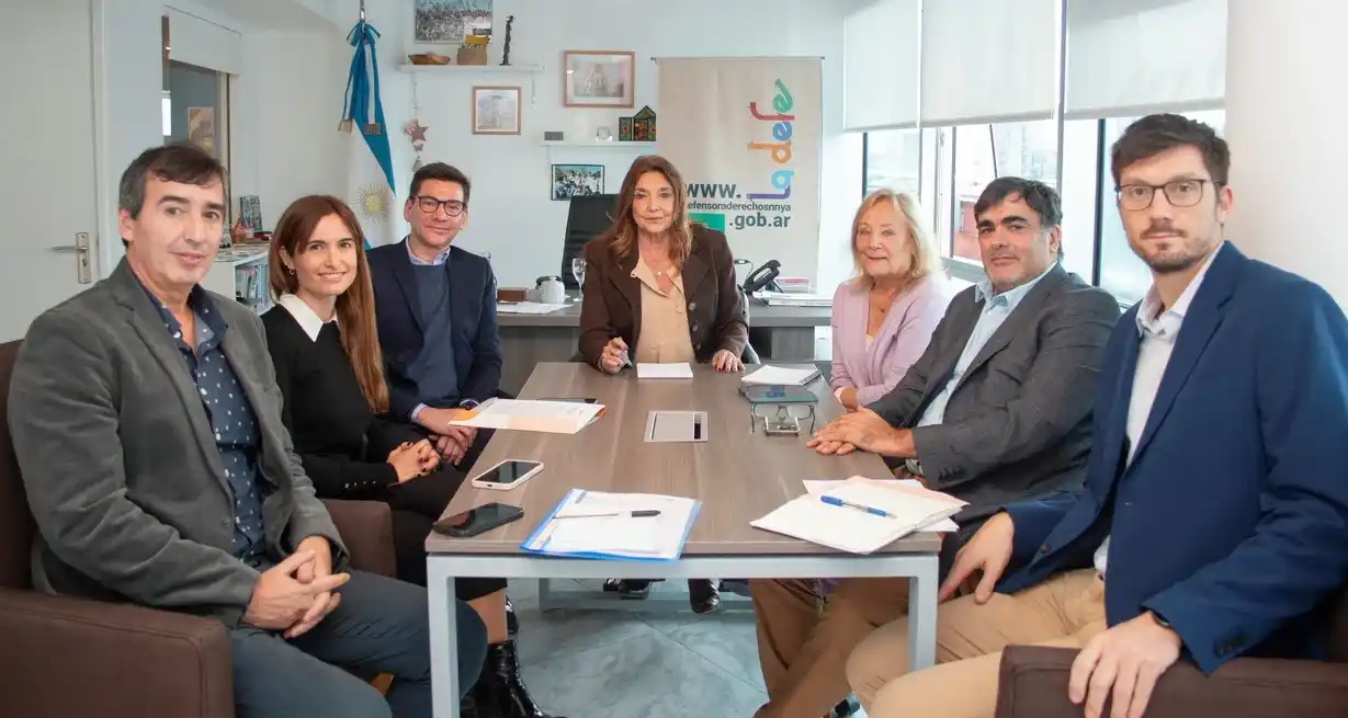 La reunión en la que se abordó la problemática del juego ilegal entre los jóvenes.