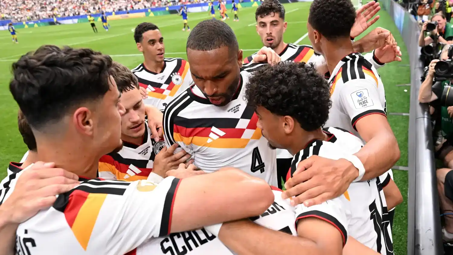 Alemania goleó en el debut.