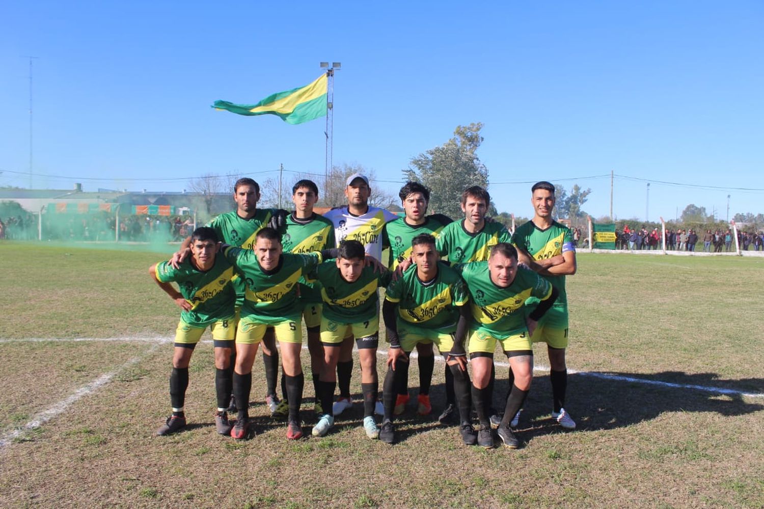 Urquiza tras su resonante victoria ante Sociedad Sportiva, tratará de bajarlo a Centro Bancario.