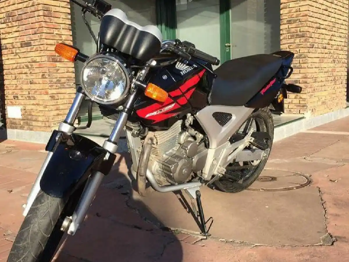 Estaba trabajando y vio como me robaban la moto