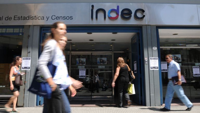 Las subas en combustibles y turismo disparan la inflación de julio